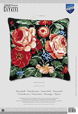 Classic Roses Two - Kit per cuscino da ricamare Classic Roses Two - Kit per cuscino da ricamare